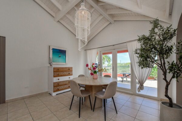 Beach woonhuis eettafel